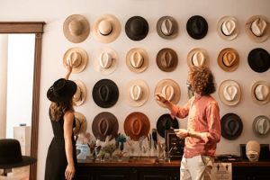 Impulse Buying Psychology Behind Unnecessary Purchase Decisions