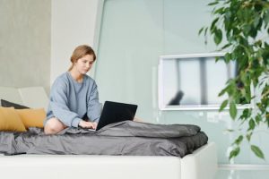 Digital Detox Strategies Reclaim Life from Screens
